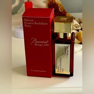 Maison Francis Kurkdjian
Baccarat Rouge 540 Extrait de Parfum. Slightly used
